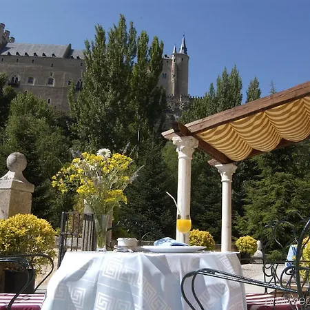 Alcazar Отель 4*